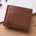 Portafoglio corto da uomo in pelle marrone strutturato con scomparto e design rétro. - Caffè Scuro