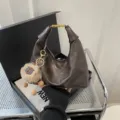 Stylish women vintage brown dumpling bag casual commuting shoulder crossbody bag chic new - With Pendant / Coffee