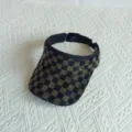 Visera para sol vacia a cuadros con pedreria negra y dorada para mujer deportiva. - Modelo para adulto, ajustable de 54-59 cm / Sombrero Negro (Negro con Strass Dorados)