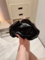 Schwarze Rosen Handtasche Abendtasche, elegante Blumen Clutch für Damen Hochzeit Party Outfit - Schwarz