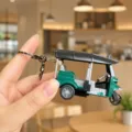 Portachiavi mini tuk-tuk creativo modello di veicolo a tre ruote ciondolo borsa regalo - Triciclo Turistico (Verde Scuro)