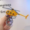 Mini portachiavi elicottero giallo ciondolo in metallo per zaino chiavi e accessorio auto - Mini Elicottero da Ingegneria / Giallo