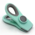 Clip di chiusura in plastica verde menta con design magnetico per sacchetti di snack. - Verde chiaro