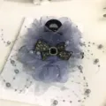 Grande pince à cheveux fleur en organza avec nœud en cristal et perles pour coiffure élégante - Bleu