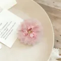 Pince à cheveux fleur en mousseline rose avec perles pour coiffures élégantes - Pince à Cheveux Hortensia Fleur Unique(A487) / Rose Clair