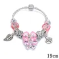 Bracciale con ciondoli in argento e perline di cristallo rosa, farfalla e fiori 19cm. - Rosa / 18cm