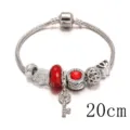 Zilveren bedelarmband met rode kristallen kralen en een sleutelhanger voor dames. - 20cm / Rood