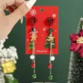 Boucles d'oreilles longues de Noël avec nœuds cloches perles étoiles pour fêtes de fin d'année. - Clous d'Oreilles Goutte Sapin de Noël (SD1184)