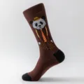 Herren braune Baumwoll Socken mit niedlichem Cartoon Panda Design, bequeme große Freizeitsocken. - Herren Übergröße / Panda