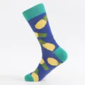 Herren Mittelsocken aus Baumwolle mit blauem Design, grünen Akzenten und fröhlichem Ananas-Muster. - Herren Übergröße / Ananas