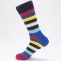 Calcetín casual de algodón a rayas para hombre, diseño horizontal colorido y cómodo. - Talla Única (EU 41-47) / Color 1