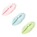 Ensemble casse-noix pince crabe plastique rose bleu vert pour cuisine vue principale - Pince de crabe / Bleu