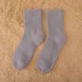 Gemütliche graue Korallenfleece Flauschsocken, dicke warme Wintersocken für gemütliche Schlaftage. - Einheitsgröße / Grau