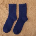 Verdickte einfarbige blaue Korallenfleece Flauschsocken fuer Winter Gemuetliche Haussocken Variante - Einheitsgröße / Dunkelblau