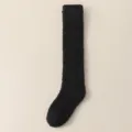 Calcetines altos negros esponjosos de vellón de coral invierno cálido peluche calcetines de casa - Negro
