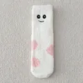 Warme flauschige Korallenfleece Wintersocken mit niedlichem gestickten Smiley und Punkten. - Einheitsgröße / Farbe 3