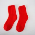 Rode koraalvleece winterslaapsokken, dik en warm middelhoge buisontwerp voor gezellig thuis. - Eén maat / Kleur 3