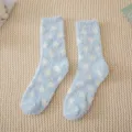 Calcetines suaves azul claro con lunares para mujer, calcetines de invierno cálidos. - Talla única / Color 5 (Azul Claro con Lunares Blancos)