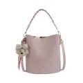 Sac seau en cuir rose avec poignée tressée, bandoulière et charmant pendentif ours. - Sans pendentif / Rose
