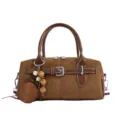 Retro braune Wildleder Boston Handtasche für Damen, schicke Umhängetasche mit Holzanhänger. - Ohne Anhänger / Braun