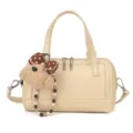 Beige Boston Handtasche, stilvolle Damen PU Leder Umhängetasche mit süßem Bärenanhänger. - Abgetöntes Weiß Ohne Anhänger