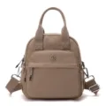 Mochila casual de nailon para mujer, bolso de hombro ligero para viajes y uso diario. - Marrón Café