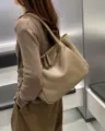 Weiche Leder-Umhängetasche Detail, große Kapazität Pendler Shopper, lässige Handtasche. - Grau