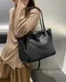 Women large capacity soft leather tote bag casual shoulder handbag commuter bag stylish black - Black