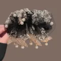 Elegante pinza para el pelo de estilo chino con dijes de abanico y perlas para mujeres. - Pinza de Garra con Colgante de Abanico Plegable / 13cm / Negro