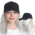 Casquette de base-ball noire avec longue perruque blanche ondulée, design 2 en 1 pour tous les jours. - Blanc