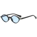 Modische polygonale kleine Sonnenbrille mit hellblauen Gläsern und schwarzem Design. - C6 Schwarzer Rahmen Blaue Gläser