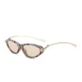 Modische Katzenauge Sonnenbrille für Damen, grauer Schildpatt-Rahmen mit goldenen Metallbügeln. - C7 Tee Blumenmuster Rahmen Champagner Gläser