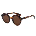 Lunettes de soleil polygonales tendance pour femmes avec monture en ecaille et verres bruns. - C3 Monture Écaille de Tortue Verres Brun
