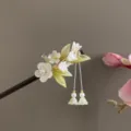 Detailed view of vintage Chinese style flower hair stick with tassel hairpin accessory - Green Fresh Little Floral Tassel Wooden Hair Stick