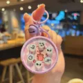 Grazioso portachiavi tamburo musicale elettronico viola, giocattolo di decompressione per borsa. - Tamburo Musicale - Viola