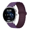 Vista dettagliata del cinturino per orologio in silicone magnetico viola con maglie. - 20mm / Prugna nuova con viola bacca