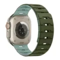 Cinturino magnetico in silicone bicolore compatibile Apple Watch Ultra, versione verde chiaro. - 44/45/46/49MM Universale / Verde Militare e Pietra