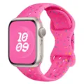 Détail de bracelet de montre en silicone rose avec des éclaboussures colorées de style. - Rose Barbie