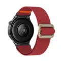 Gedetailleerd overzicht van het rode elastische nylon horlogebandje met metalen gesp en weefstructuur. - 18mm / Bordeauxrood