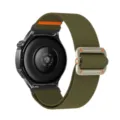 Gedetailleerd overzicht van de militaire groene nylon horlogeband met metalen gesp. - 18mm / Donker Legergroen