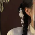 Elegant pearl tassel hair clip for women, exquisite floral design hair accessory for daily wear. - Single Piece