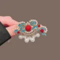 Elegante chinesische Haarklammer mit blauer Emaille und Perlen für traditionelle Outfits. - Rot Perle Glückverheißende Wolke Löwe Quaste Entenschnabelclip