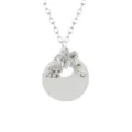 Elegante silberfarbene Halskette mit weißem Jade-Friedensring und Pflaumenblüten-Anhänger. - X1009 März Pfirsichblüte