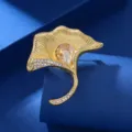 Κομψή vintage χρυσή καρφίτσα σε σχήμα φτερού με στραβς για παλτό κοστουμιού νέα σχέδια - Φτερά Γκίνγκο (XD824486)