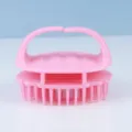 Brosse de massage du cuir chevelu en silicone rose, brosse à shampooing ergonomique. - Ajouré Rose
