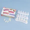Nageltraining houder set met 3 gesp type display standaards en neppe nagel tips. - 3 Stuks / Wit