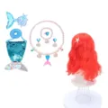 Kinder Meerjungfrau Perücke Set mit rotem welligem Haar, Pailletten Tasche und Muschel Schmuck. - Meerjungfrau Perücke Set C (Blau)