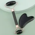 Rullo di giada nera e set Gua Sha strumento per massaggio facciale per routine di cura variante - Rullo in Resina Nero
