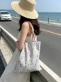 Blumen bestickte Canvas Tote Bag für Damen, große Schultertasche für den Alltag und Arbeit. - Besticktes Blumendruck-Design / Blau
