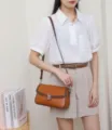 Sac à bandoulière rabat marron pour femmes avec fermeture à verrou et design chic - 24*7.5*14CM / Couleur caramel